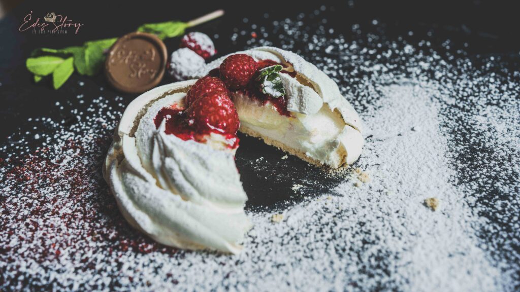 Pavlova - Fehércsoki Moussal és Mentás Málnaöntettel