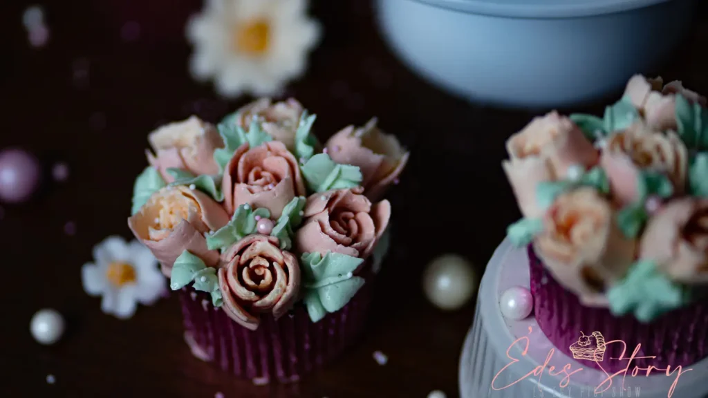 Orosz dekorcsővel készített vajkrém virág