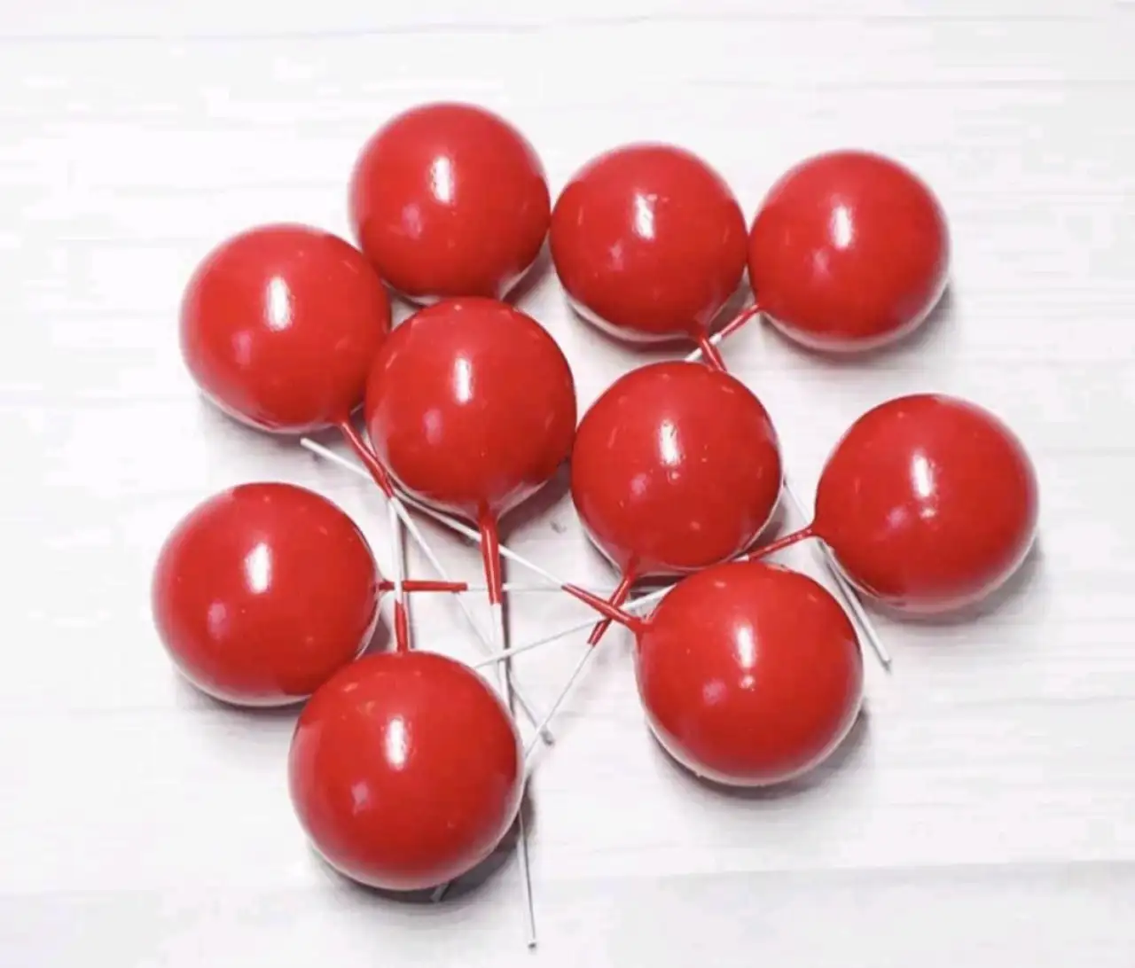 Torta beszúró - Piros gömb 10db