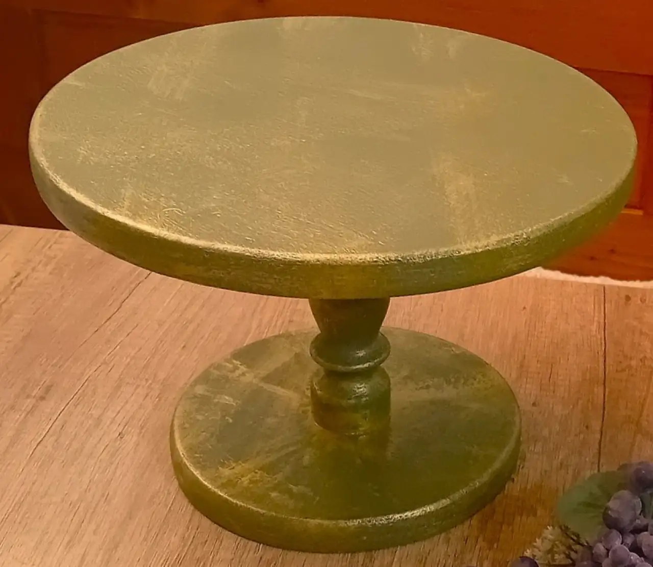 Tortatál arannyal antikolt zöld színű  25cm