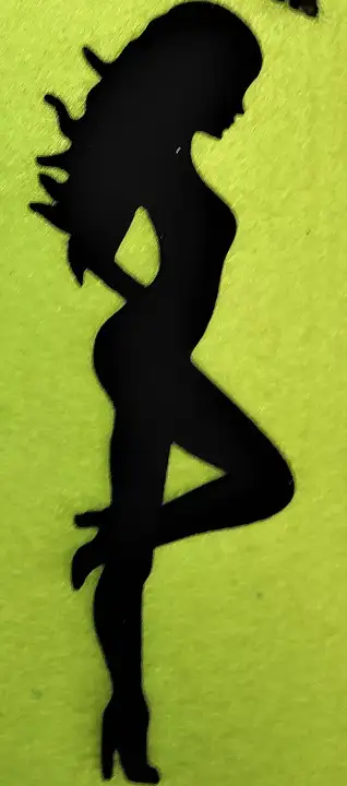 Díszítő beszúró - Kicsi álló csajos tortadísz 15cm x 5cm