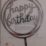 Torta beszúró - Happy Birthday felirat - kisbetűvel  ezüst körben - akril